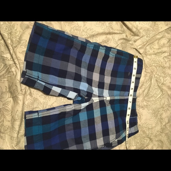 Boys Gap Printed Shorts - Picture 2 of 4